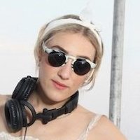 Mia Moretti Meztelen