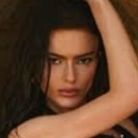 Mila Marandi Meztelen