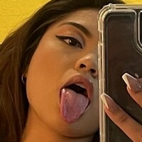 Mila Poonis Meztelen