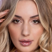 Milan Rose Meztelen