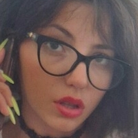 Mini Mitzi Meztelen