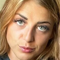 Miniava Meztelen