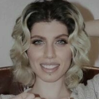 minoorita Meztelen