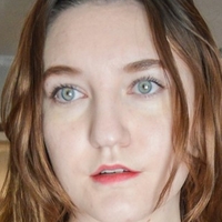 Miss Avery Jane Meztelen