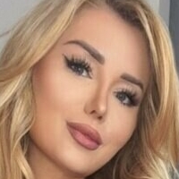 Miss Donatela Meztelen