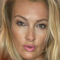 Miss Juicy Lucy Meztelen