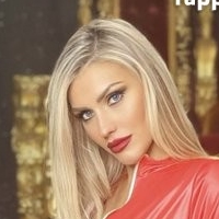Mistress Iside Meztelen
