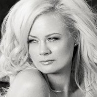 Monique Sluyter Meztelen