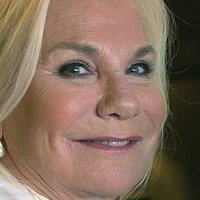Monique van de Ven Meztelen