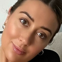 Ms. Bella Meztelen