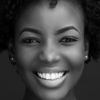 Mumbi Maina Meztelen