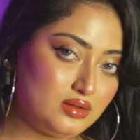 Naari Magazine Meztelen