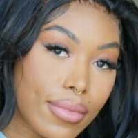 Nadia Jay Meztelen