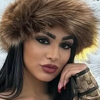 Nadia Khar Meztelen