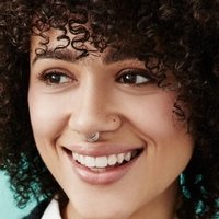 Nathalie Emmanuel Meztelen
