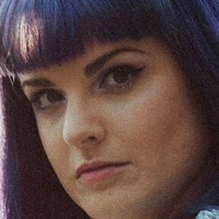 Naysy Meztelen