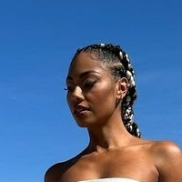 Nia Correia OT Meztelen