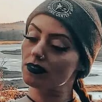 Niki Dysnomia Meztelen