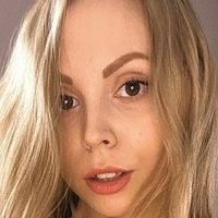 Nikki Mills Meztelen