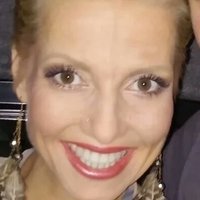Noemie Czifra Meztelen