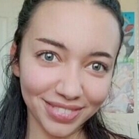 nomivids Meztelen