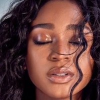 Normani Meztelen