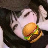 oliboli_uwu Meztelen
