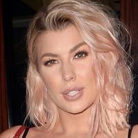 Olivia Buckland Meztelen