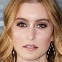 Olivia Macklin Meztelen