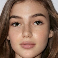 oliviacasta Meztelen