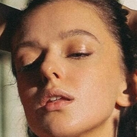 Paulien B Meztelen