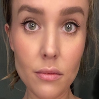 Penny Jane Meztelen