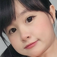 petiteburin Meztelen