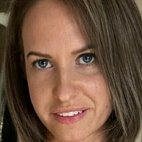Poppy Leonie Meztelen