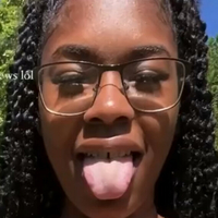 Pretty_Yunique Meztelen