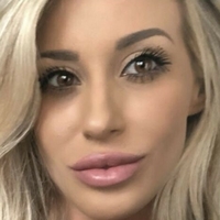 Queen Bambii Meztelen