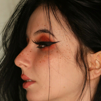 ravenalternative_free Meztelen