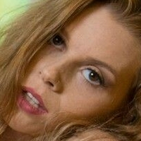 Rhia Lynn Meztelen