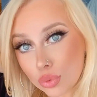 Rhiannon C Meztelen