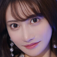 Rin Hachimitsu Meztelen