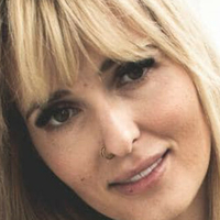 Robin Love Meztelen