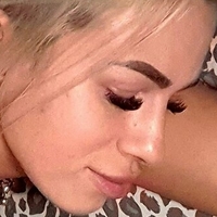 roxanaa23 Meztelen