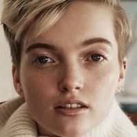 Ruth Bell Meztelen