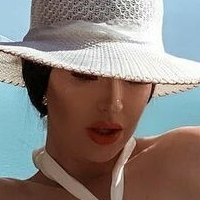 Sabrina Raissa Meztelen