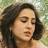 Sara Ali Khan Meztelen