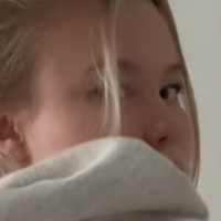 Sara Manner Meztelen