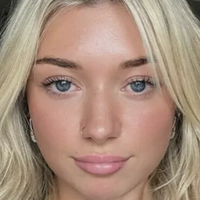 Sara Teufel Meztelen