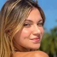 Sasha Ferro Meztelen