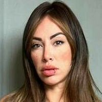 selenadi Meztelen