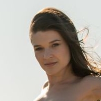 Serena J Meztelen
